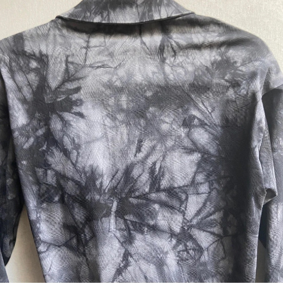 Pretty Little Thing wrap long sleeve cropped blouse Sz 4 - - Picture 4 of 7